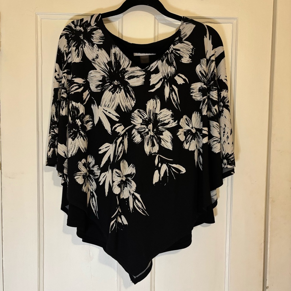 TanJay Blouse Floral Size L  PETITE BLACK & WHITE PONCHO LOOSE STYLE